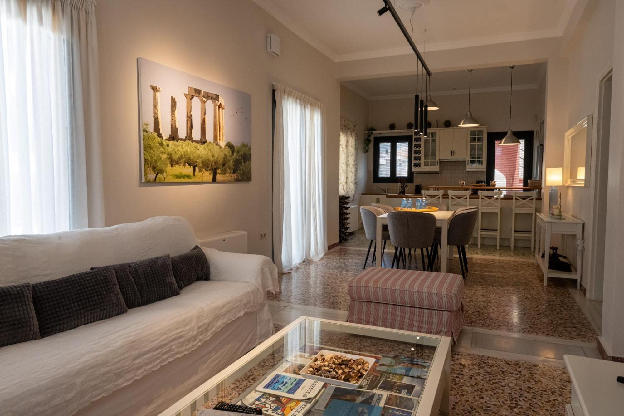 Angelinas Quarters - Kalamata Mediterranean Villas Eksteriør bilde