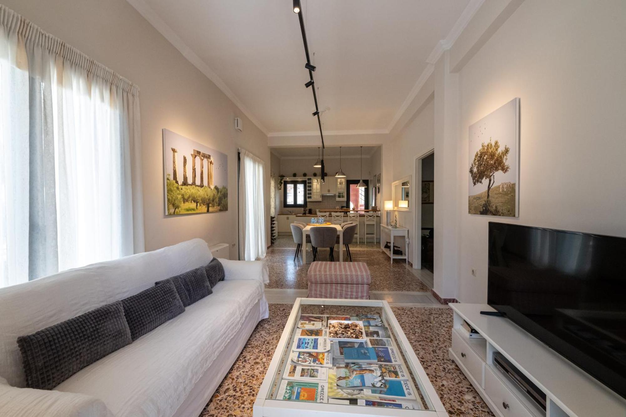 Angelinas Quarters - Kalamata Mediterranean Villas Eksteriør bilde